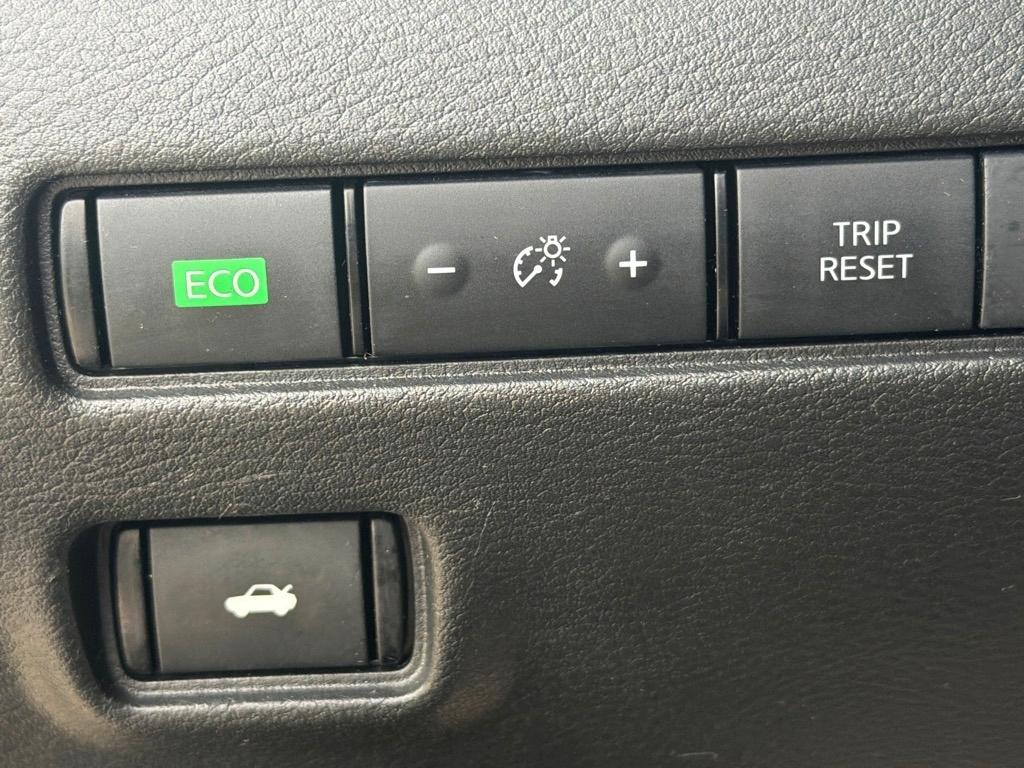 Nissan Sentra SR CVT 2022