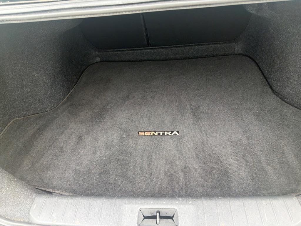 Nissan Sentra SR CVT 2022