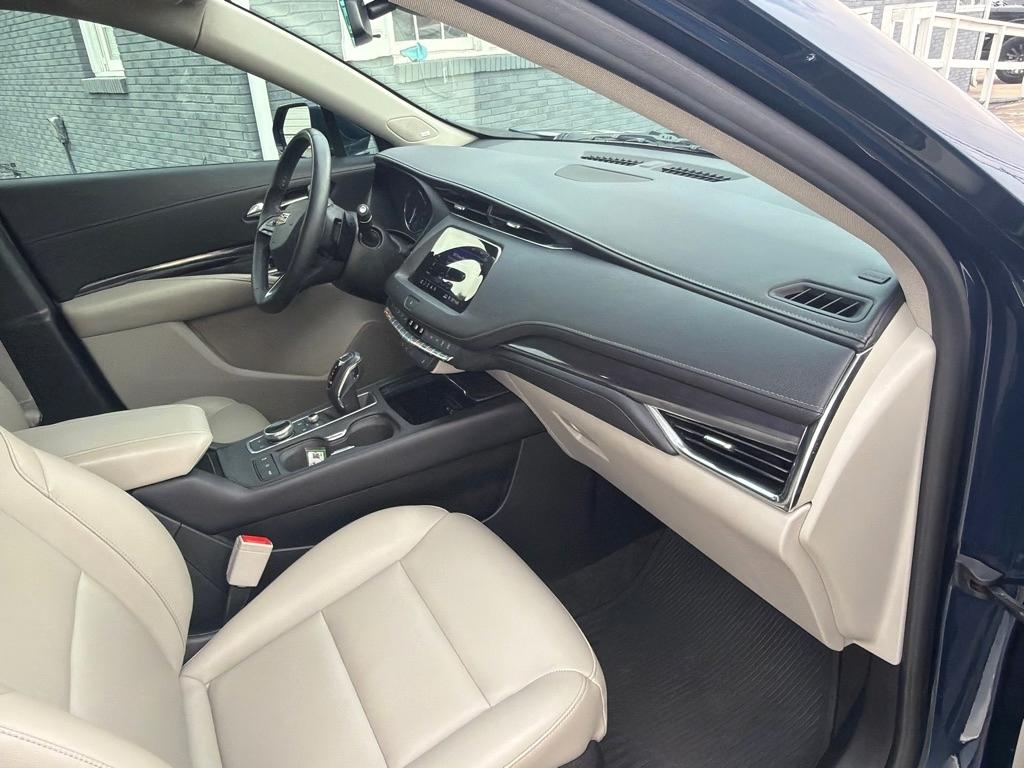Cadillac XT4 FWD 4dr Luxury 2019