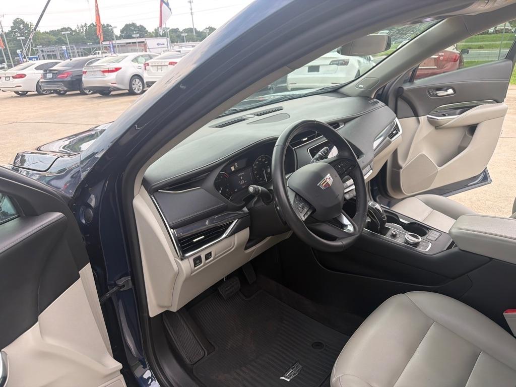 Cadillac XT4 FWD 4dr Luxury 2019