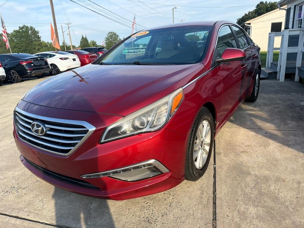 Hyundai Sonata 4dr Sdn 2.4L SE 2015