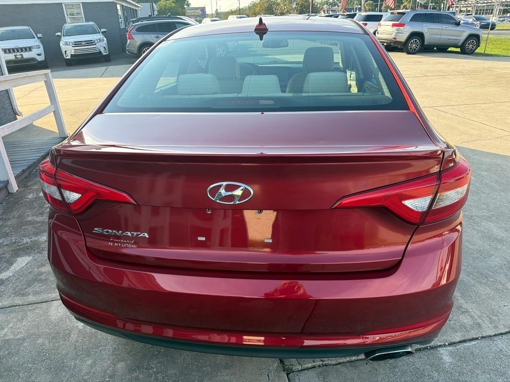 Hyundai Sonata 4dr Sdn 2.4L SE 2015