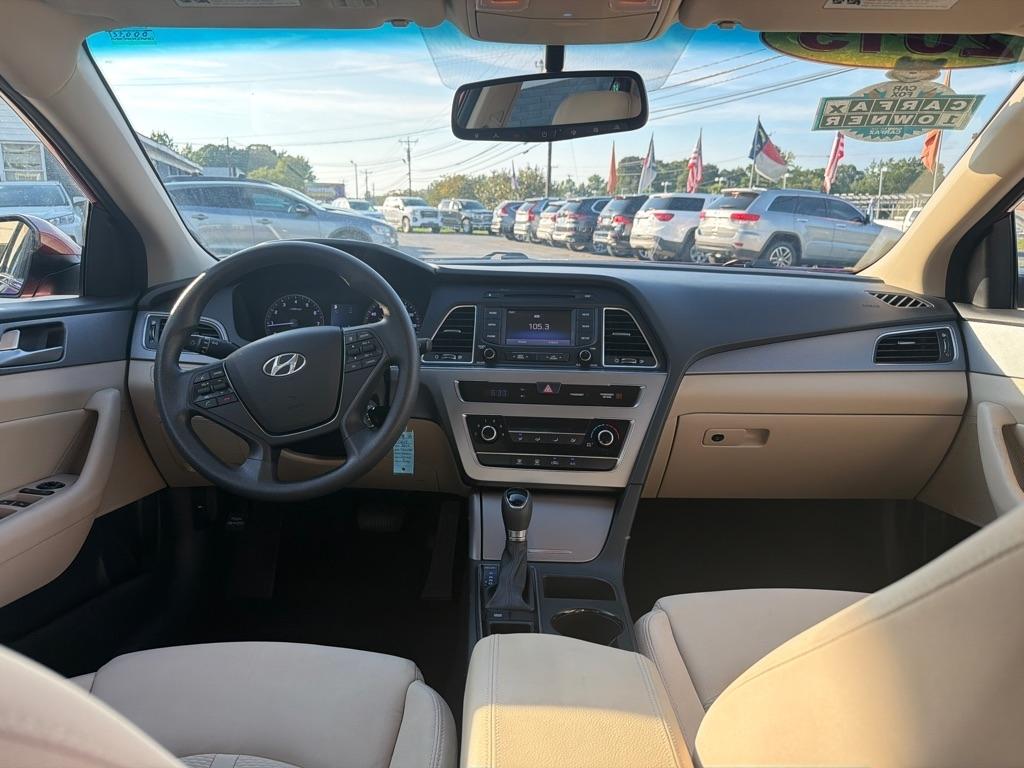 Hyundai Sonata 4dr Sdn 2.4L SE 2015