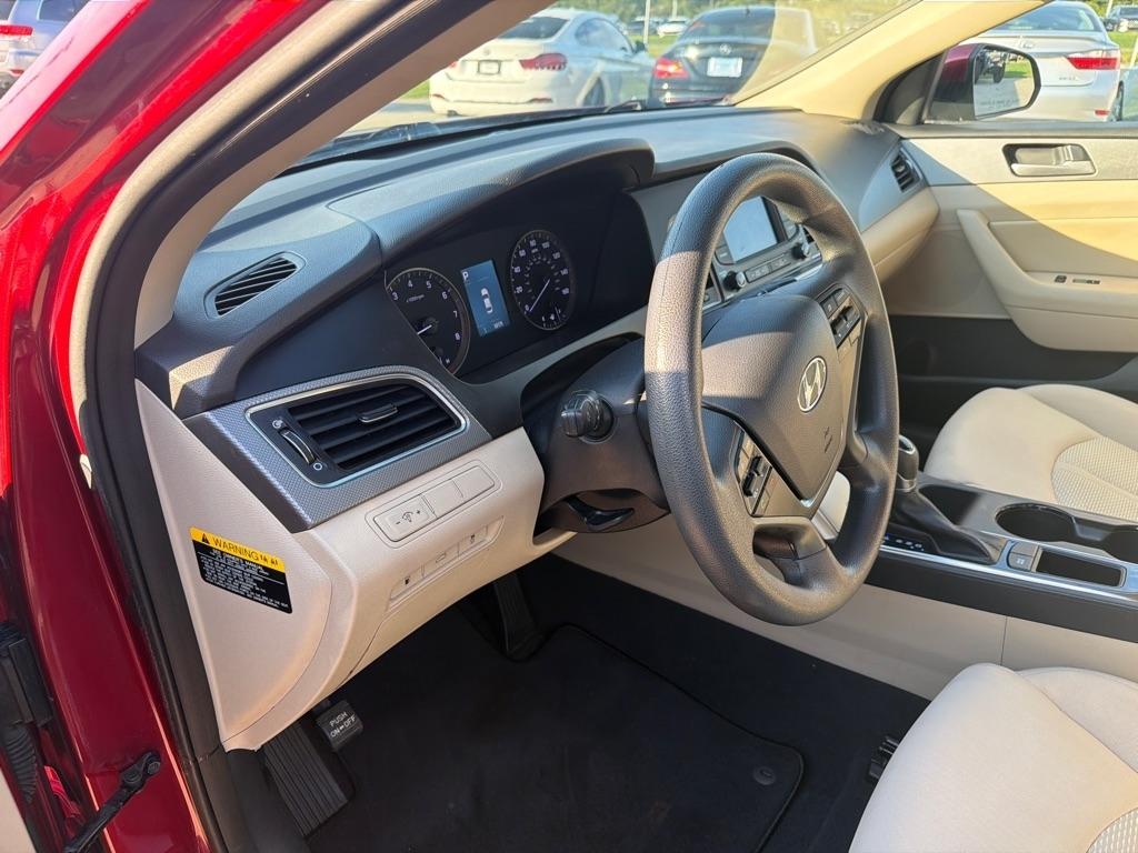 Hyundai Sonata 4dr Sdn 2.4L SE 2015