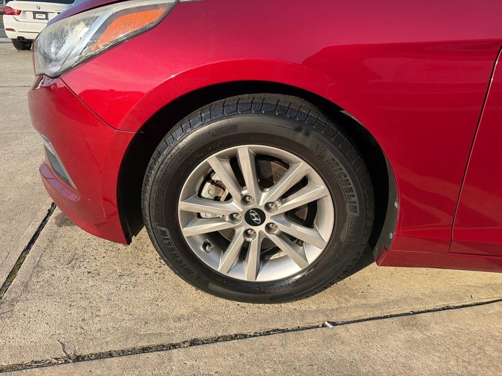Hyundai Sonata 4dr Sdn 2.4L SE 2015