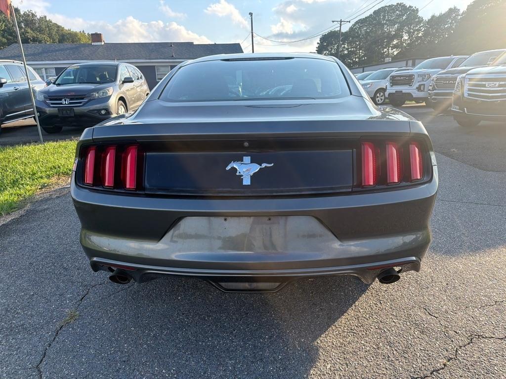 Ford Mustang 2dr Fastback V6 2016