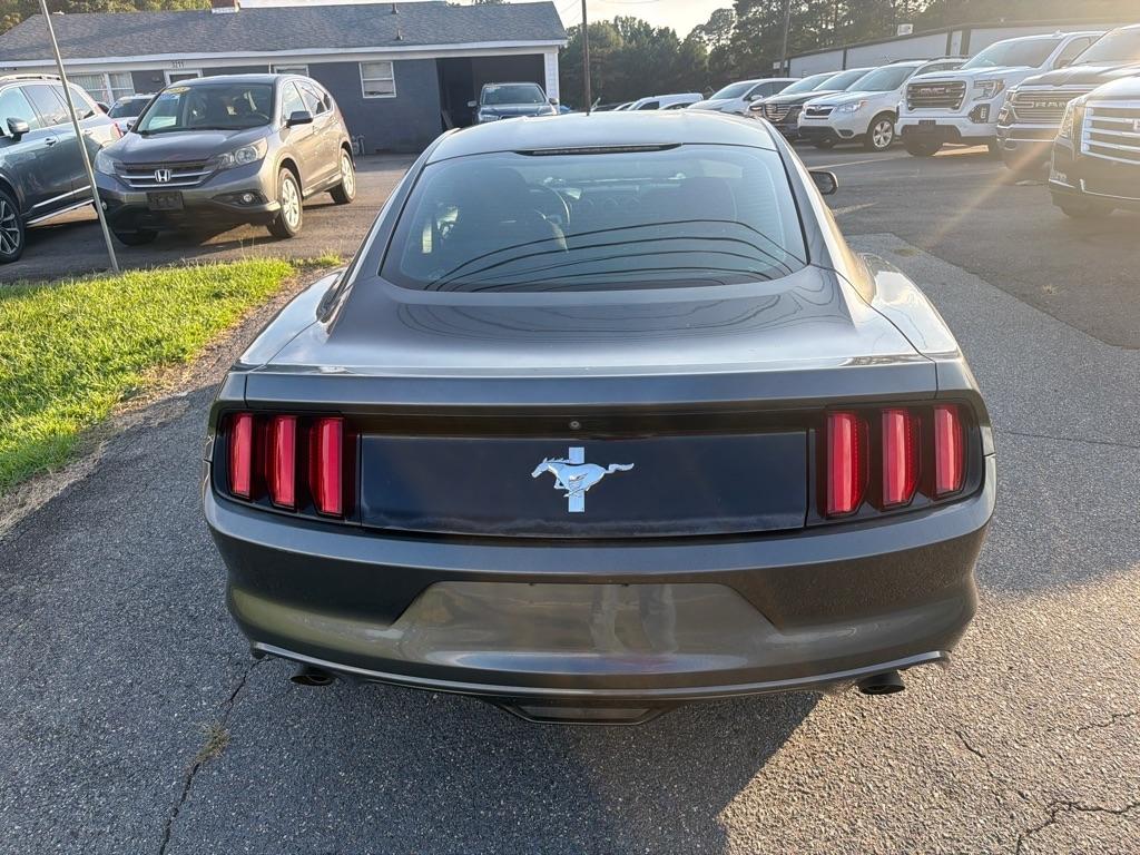 Ford Mustang 2dr Fastback V6 2016