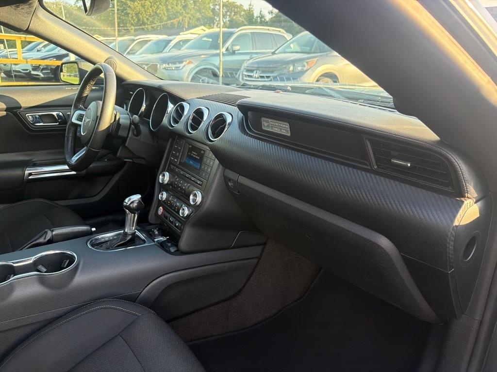 Ford Mustang 2dr Fastback V6 2016