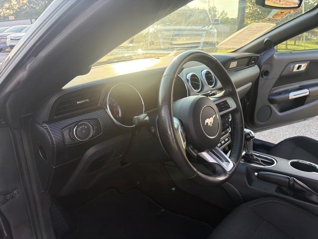 Ford Mustang 2dr Fastback V6 2016