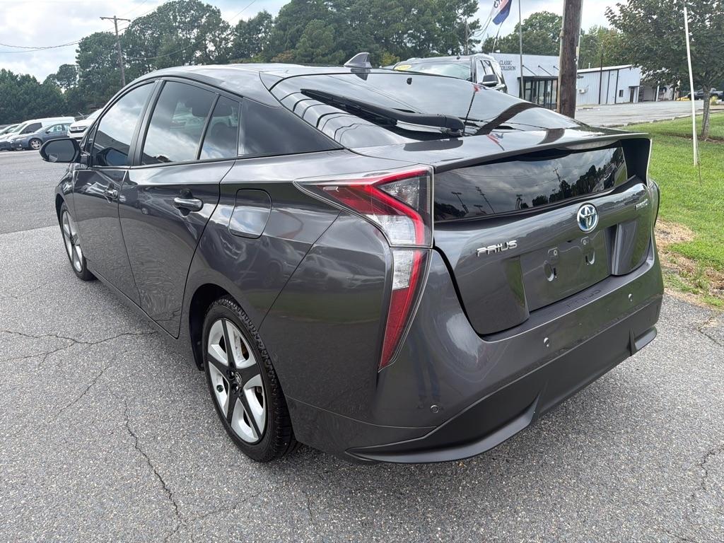 Toyota Prius Three Touring (Natl) 2018