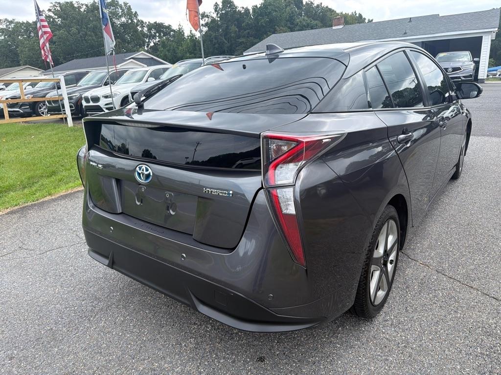 Toyota Prius Three Touring (Natl) 2018