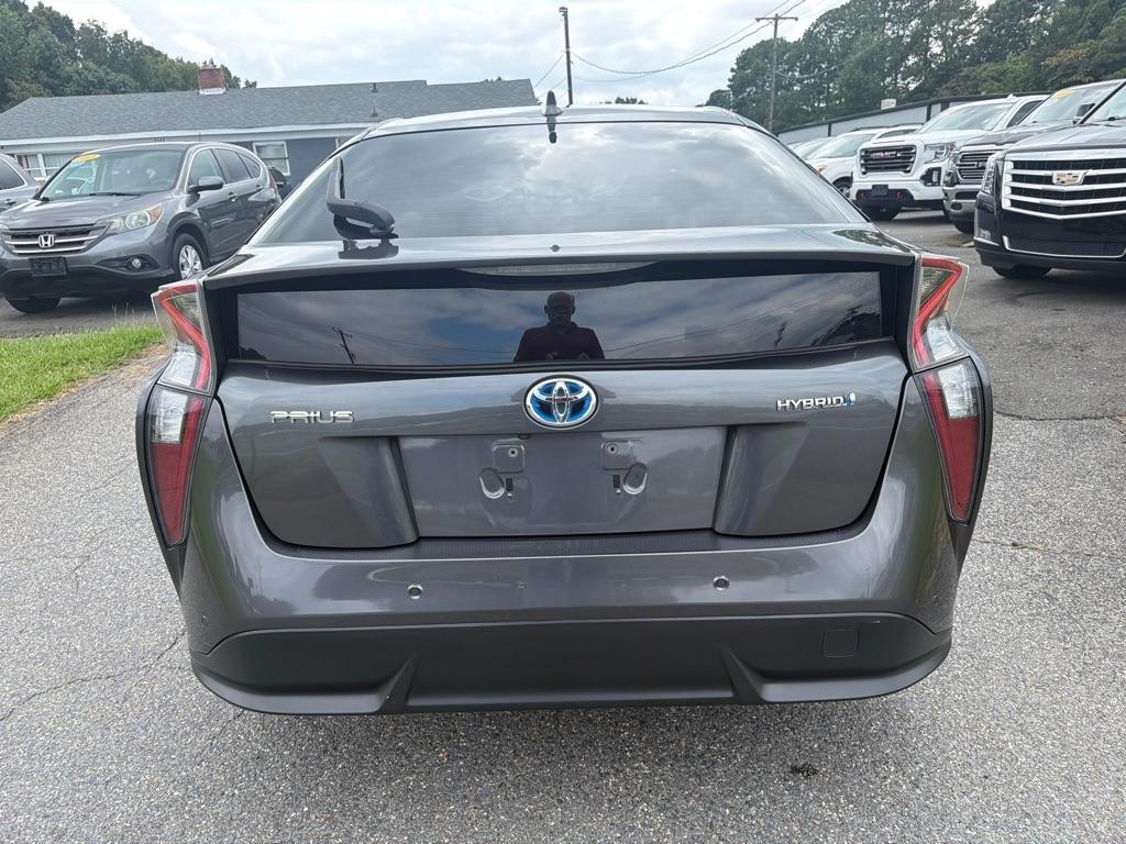 Toyota Prius Three Touring (Natl) 2018
