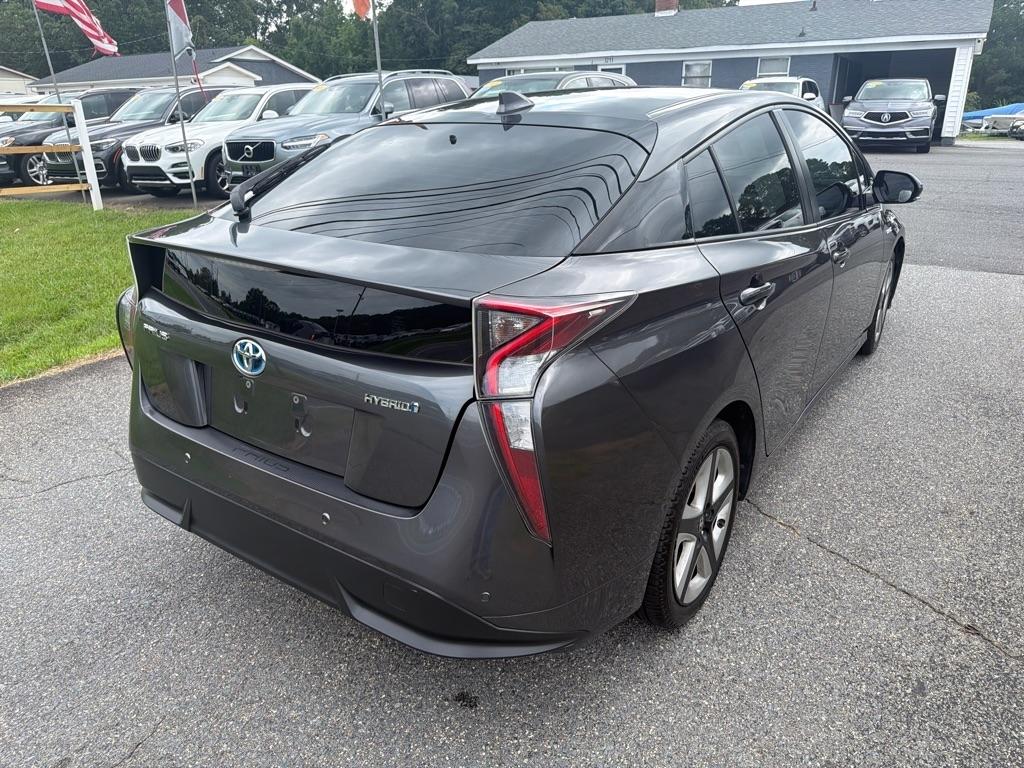 Toyota Prius Three Touring (Natl) 2018