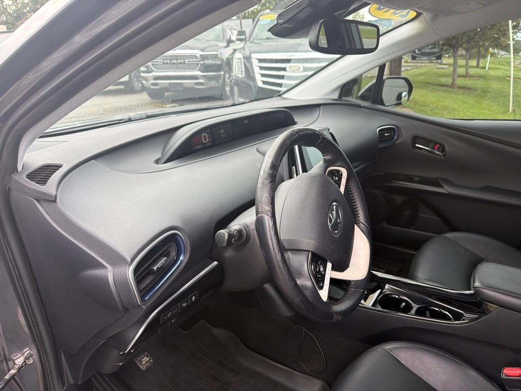 Toyota Prius Three Touring (Natl) 2018