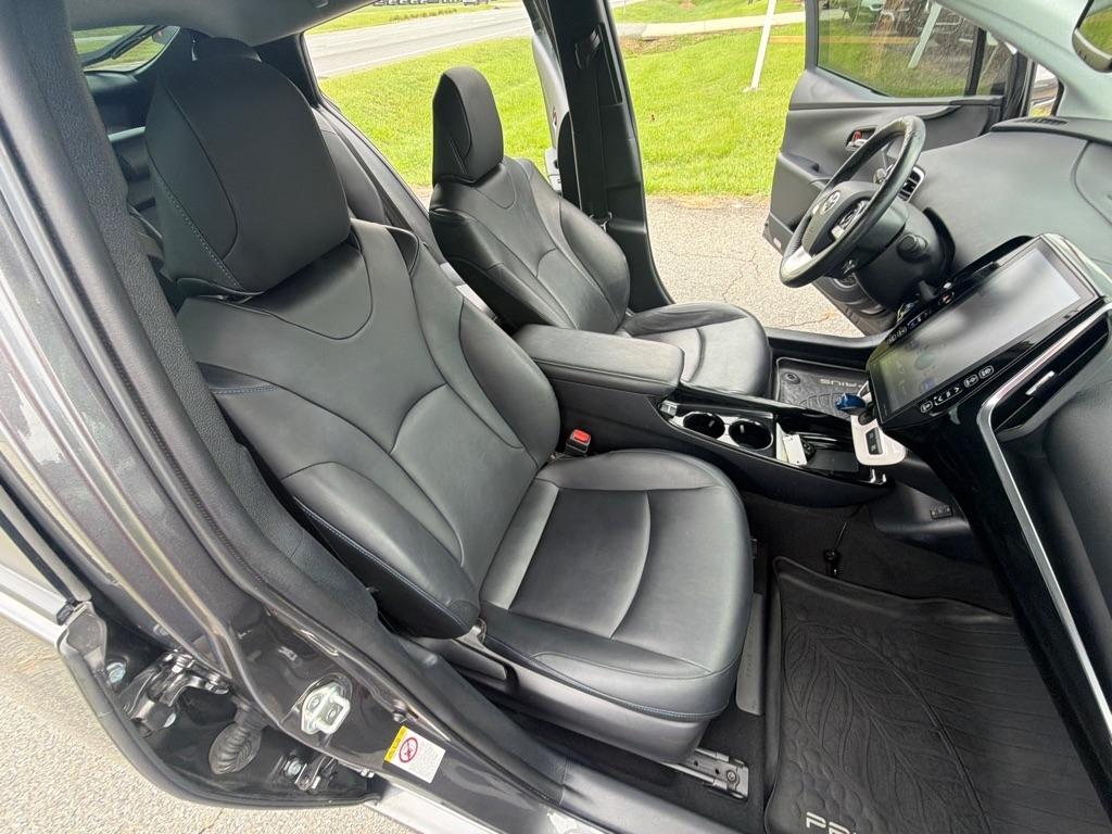Toyota Prius Three Touring (Natl) 2018
