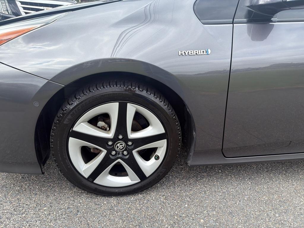 Toyota Prius Three Touring (Natl) 2018
