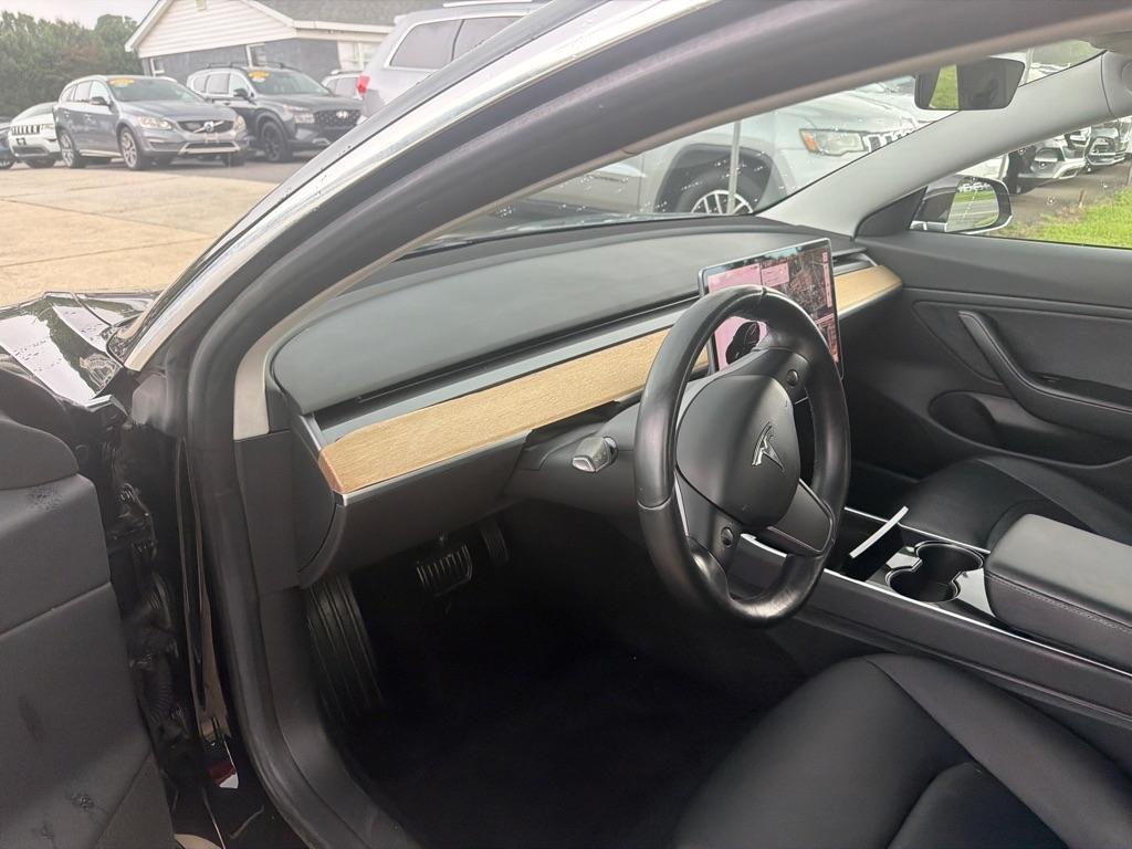 Tesla Model 3 Mid Range Battery RWD 2018