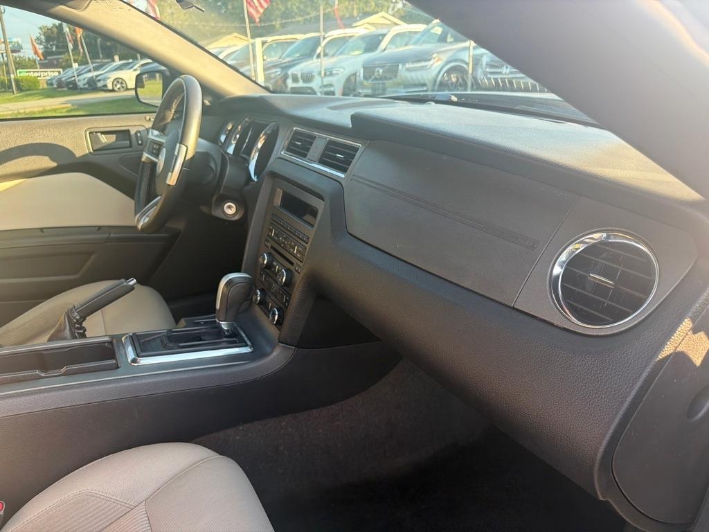 Ford Mustang 2dr Cpe V6 2014