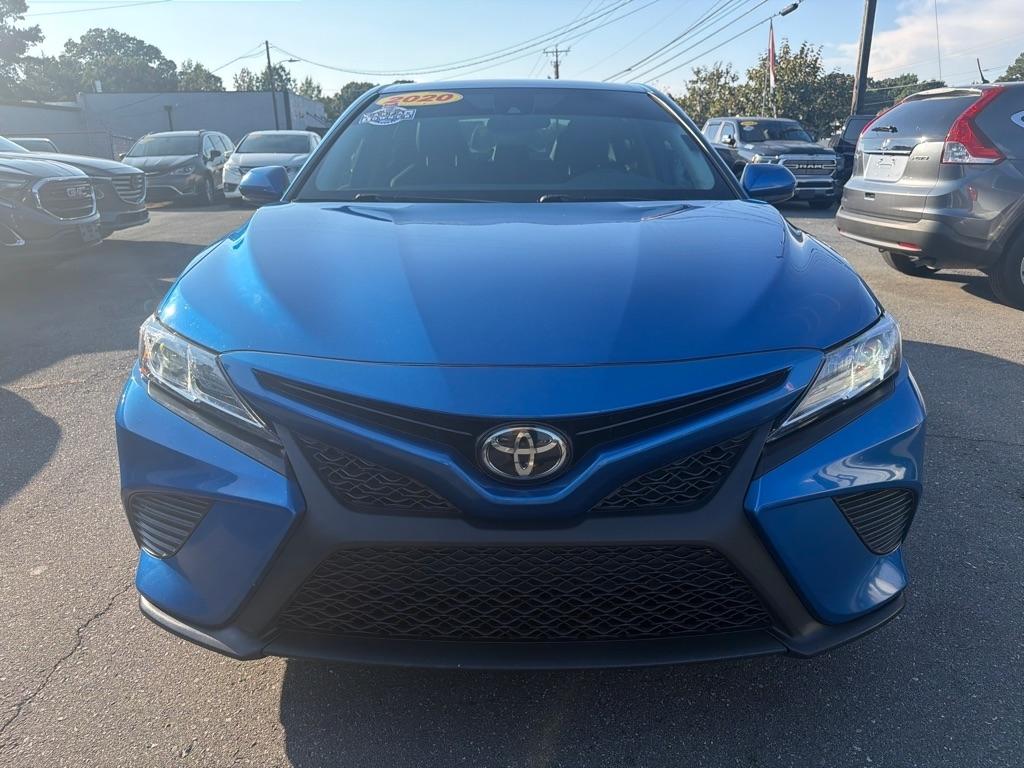 Toyota Camry SE Auto (Natl) 2020
