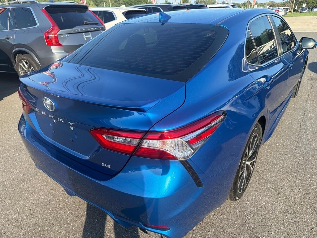Toyota Camry SE Auto (Natl) 2020