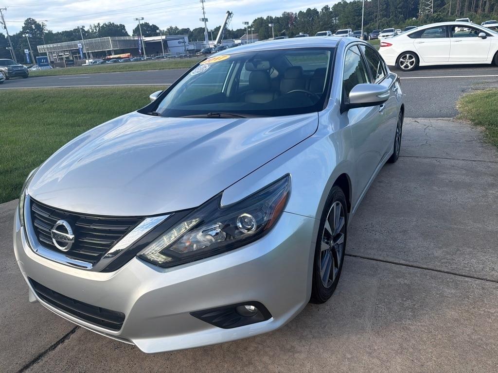 Nissan Altima 2.5 SL Sedan 2017