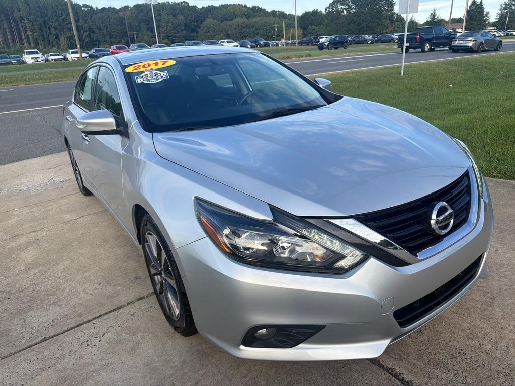 Nissan Altima 2.5 SL Sedan 2017