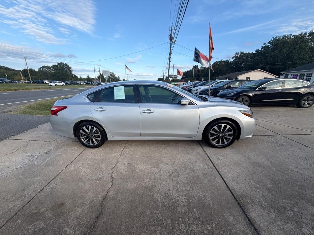 Nissan Altima 2.5 SL Sedan 2017