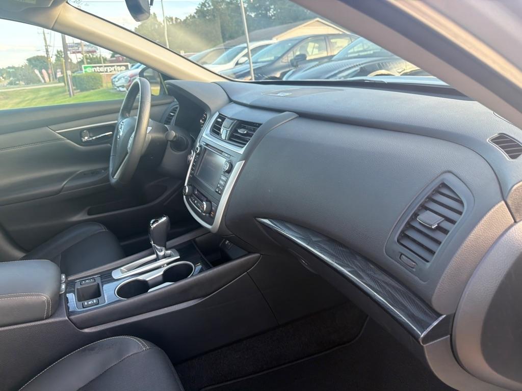 Nissan Altima 2.5 SL Sedan 2017