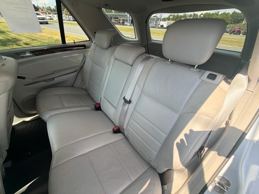 Mercedes-Benz M-Class 4MATIC 4dr 6.3L AMG 2009