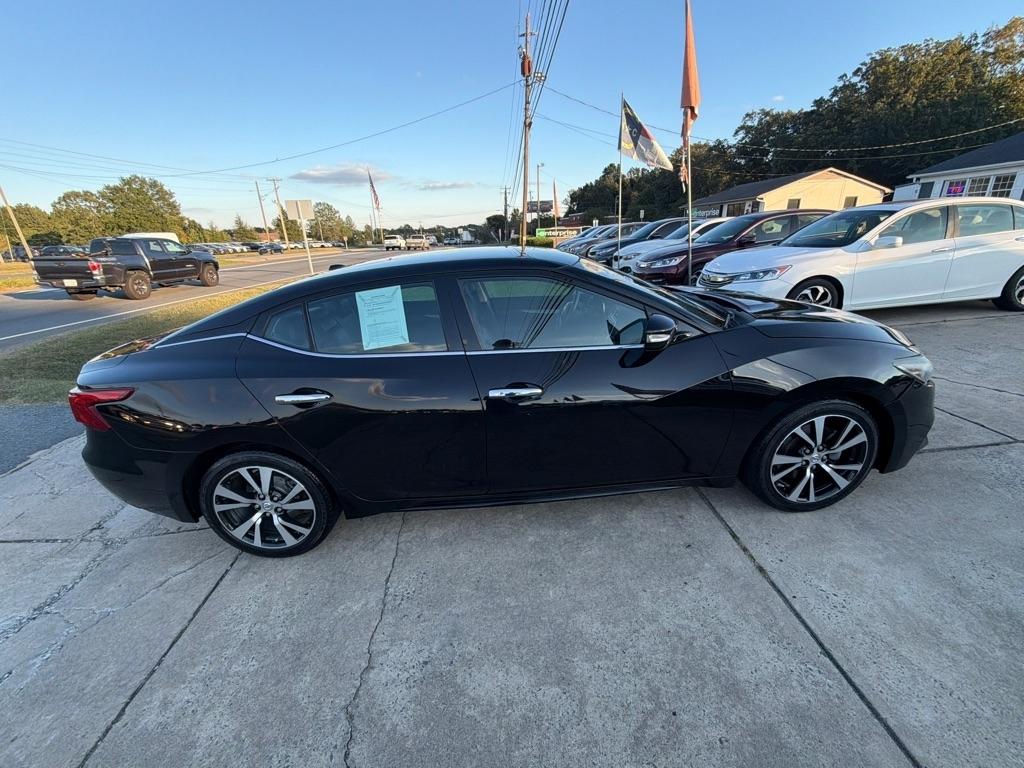 Nissan Maxima SV 3.5L 2017