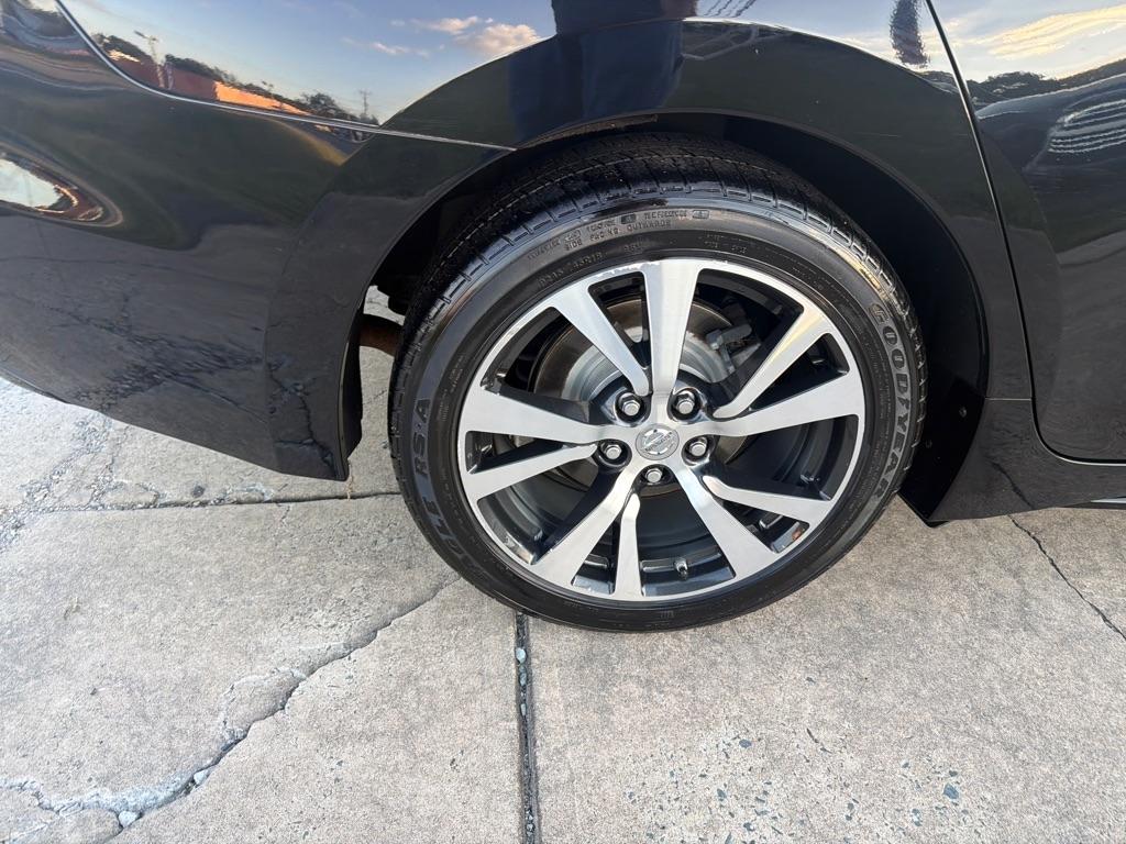 Nissan Maxima SV 3.5L 2017