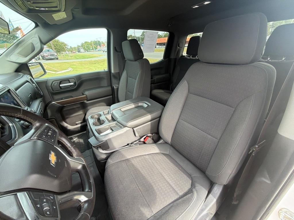 Chevrolet Silverado 1500 2WD Crew Cab 147" LT 2021