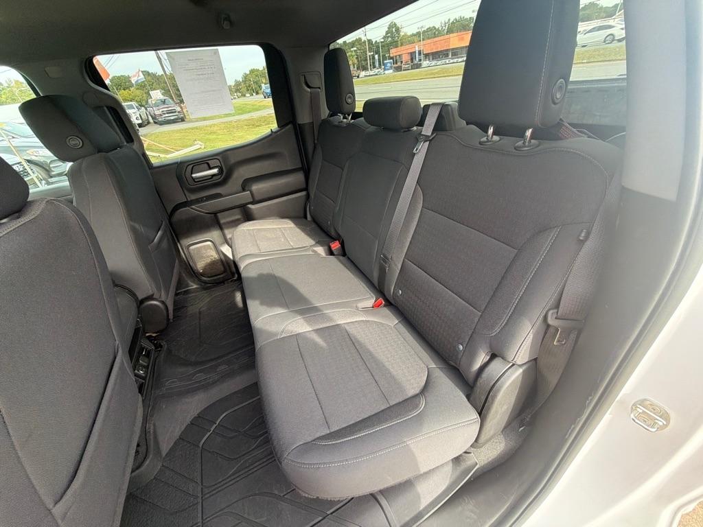 Chevrolet Silverado 1500 2WD Crew Cab 147" LT 2021