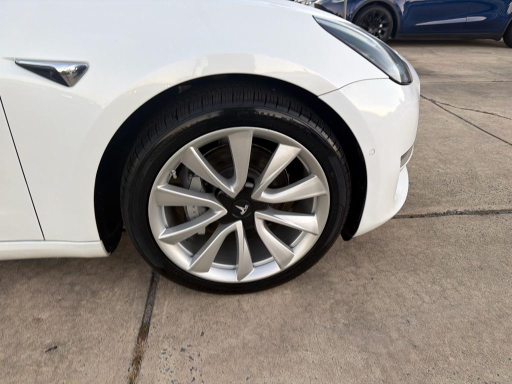 Tesla Model 3 Mid Range Battery RWD 2018