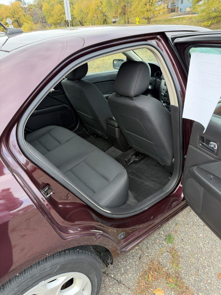 Ford Fusion I4 SE 2011