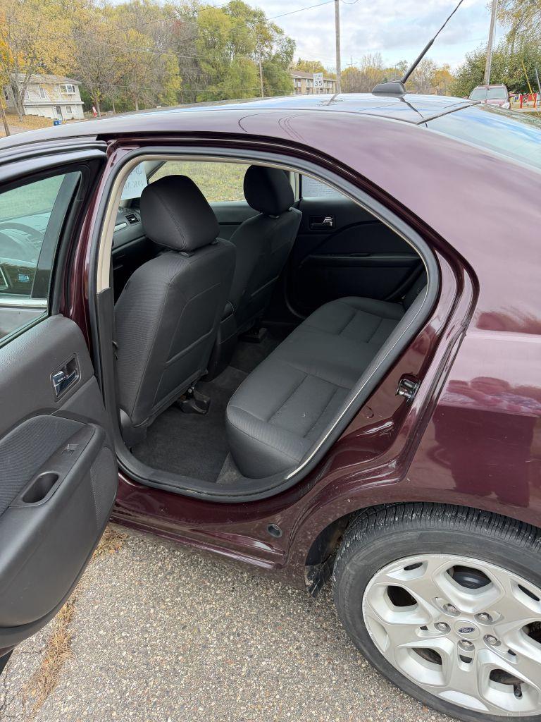 Ford Fusion I4 SE 2011