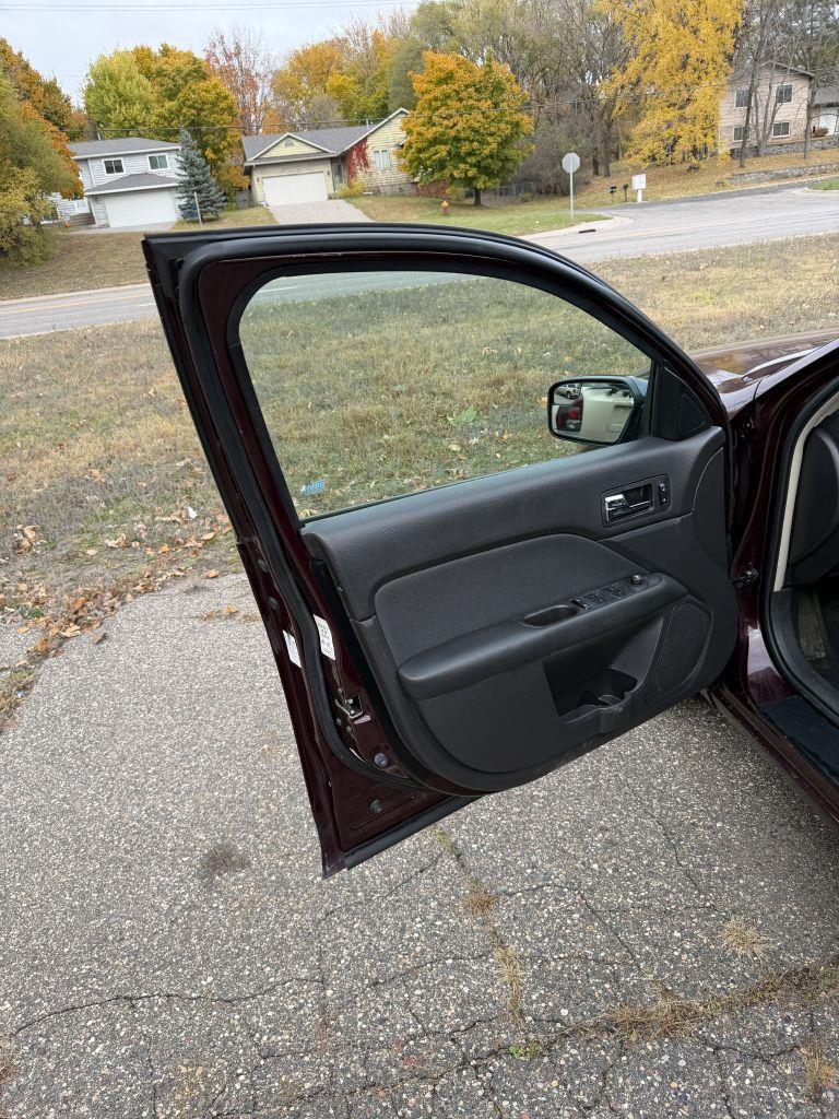 Ford Fusion I4 SE 2011