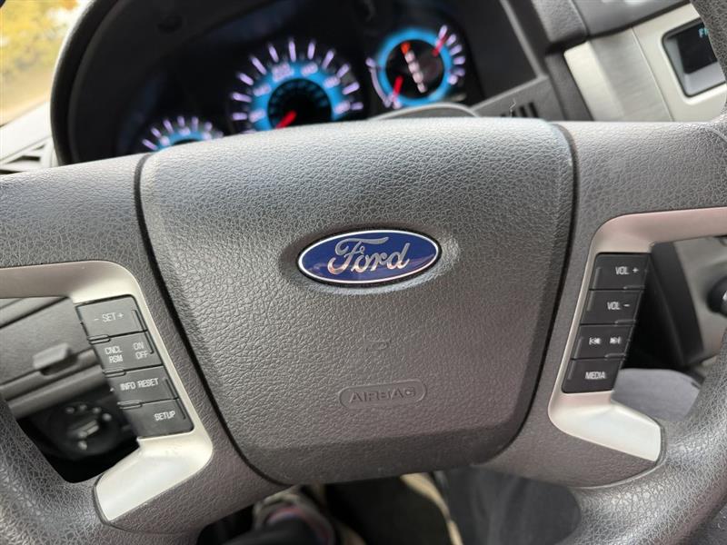 Ford Fusion I4 SE 2011