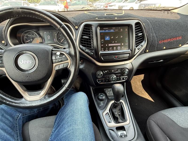 Jeep Cherokee Latitude 4WD 2014