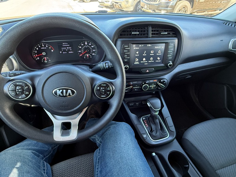 Kia Soul LX 2021