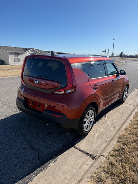Kia Soul LX 2021