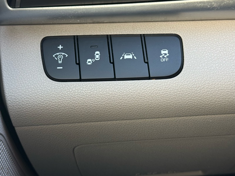 Hyundai Elantra SEL 2020