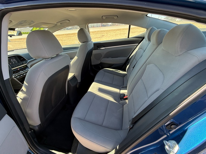 Hyundai Elantra SEL 2020