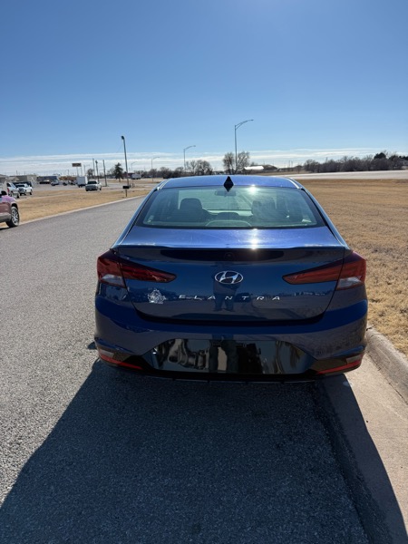 Hyundai Elantra SEL 2020