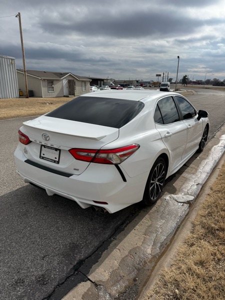 Toyota Camry SE 2018
