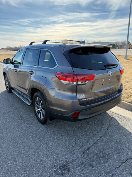 Toyota Highlander XLE 2017