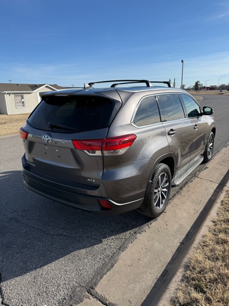 Toyota Highlander XLE 2017