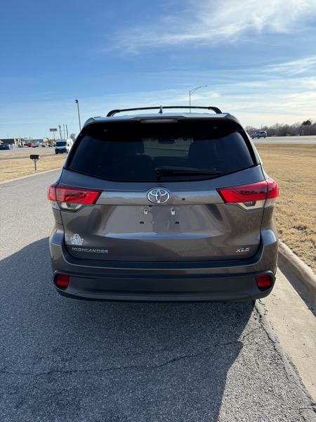 Toyota Highlander XLE 2017