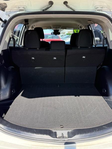 Toyota RAV4 LE AWD 2017