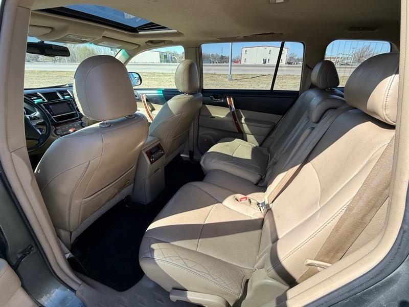 Toyota Highlander Limited 4WD 2013